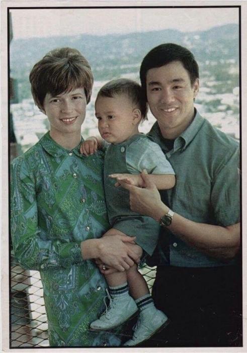 фото из семейного альбома Брюса Ли
