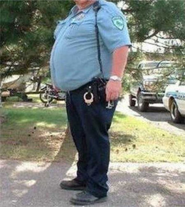 толстый полицейский
