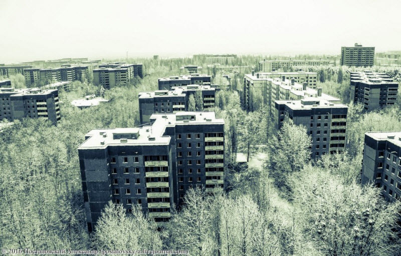 Вид на Припять с 16-го этажа 