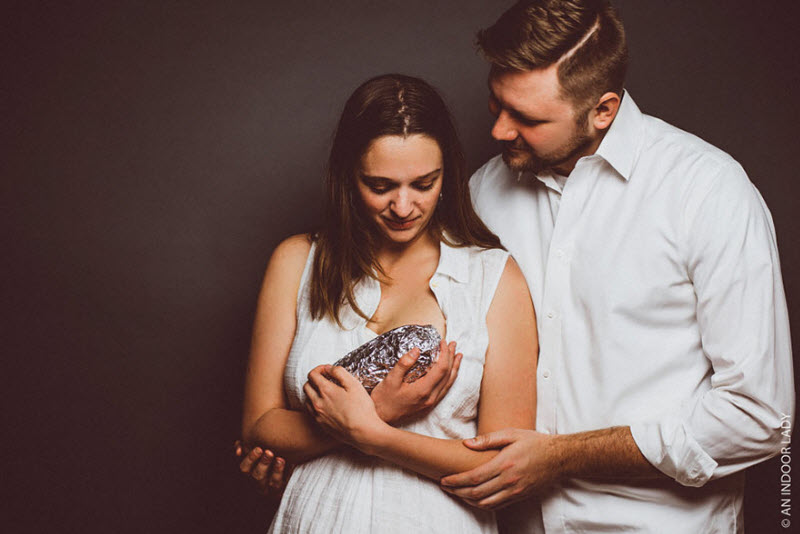 Пара устроила фотоссесию с буррито вместо ребёнка 