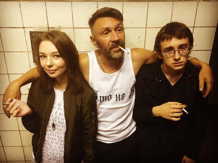 Сергей Шнуров опубликовал фото со своими детьми 