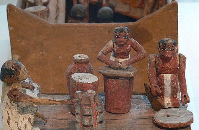10 разновидностей древних спиртных напитков, которые нашли современные археологи 