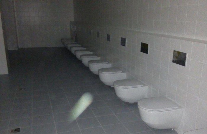 На «Волгоград Арене» туалеты сделали для людей без комплексов