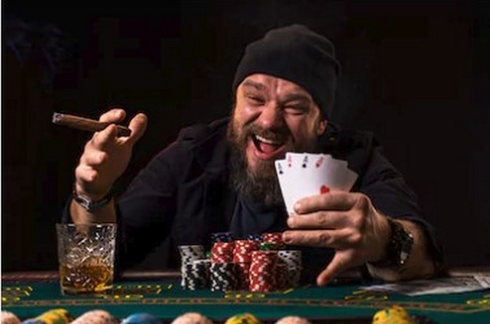 Три взгляда на покер
