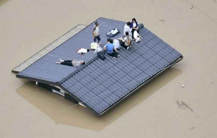 В Японии после ливней и наводнений погибли более 100 человек, более 50 пропали без вести