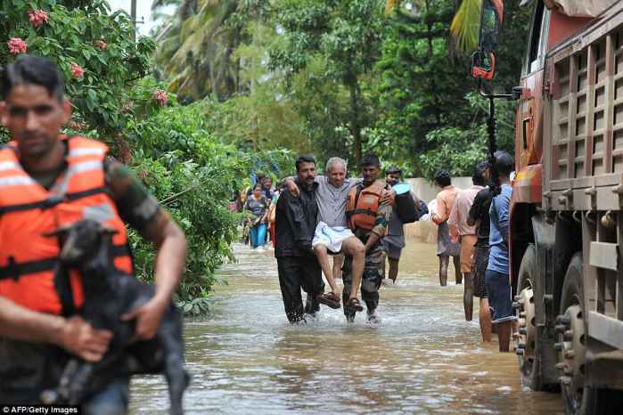 Самое сильное наводнение за последнее столетие в Индии - эвакуирован почти 1 миллион человек