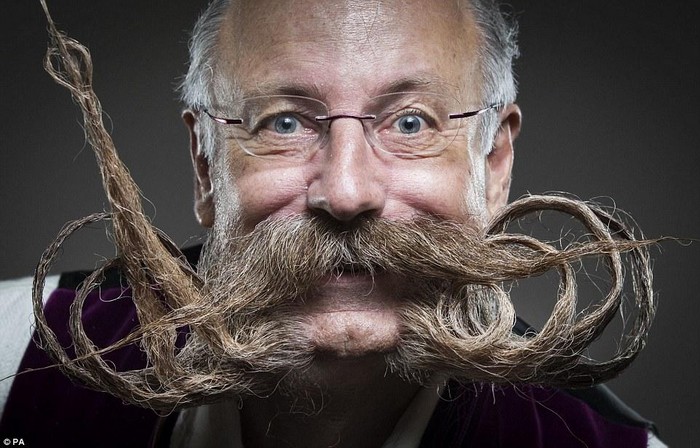 Ежегодный конкурс Карабасов - англичане демонстрируют самые выдающиеся бороды и усы