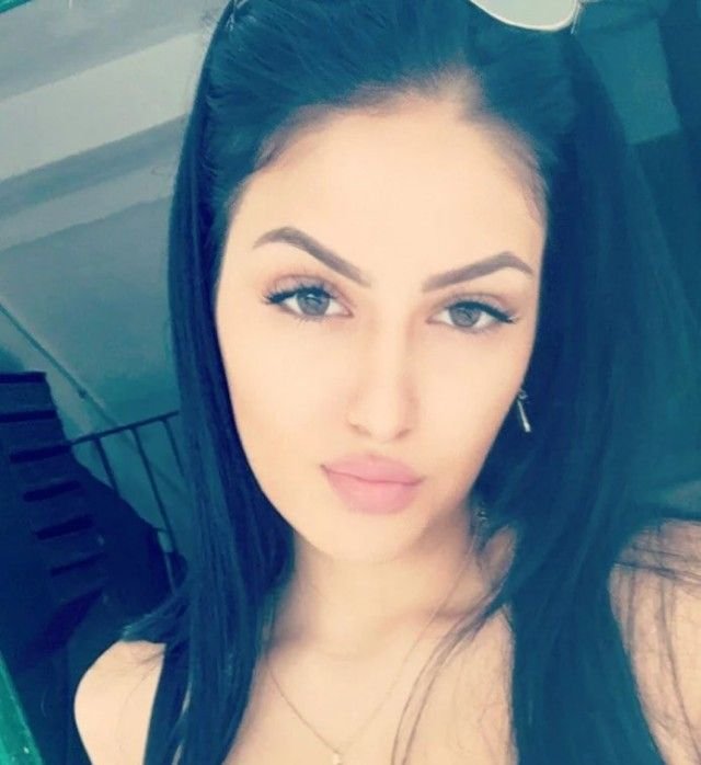 красивая туркменская девушка