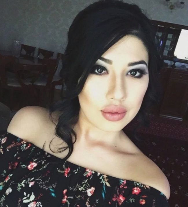 красивая туркменская девушка