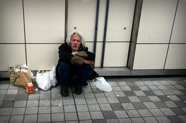 Как живут японские бездомные