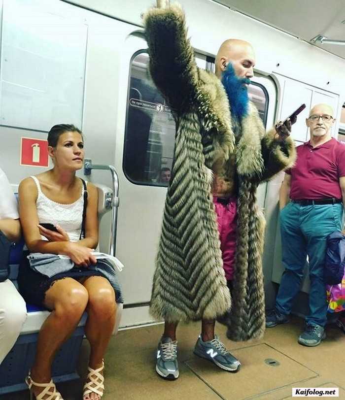Модники в метро (очередная фотоподборка)
