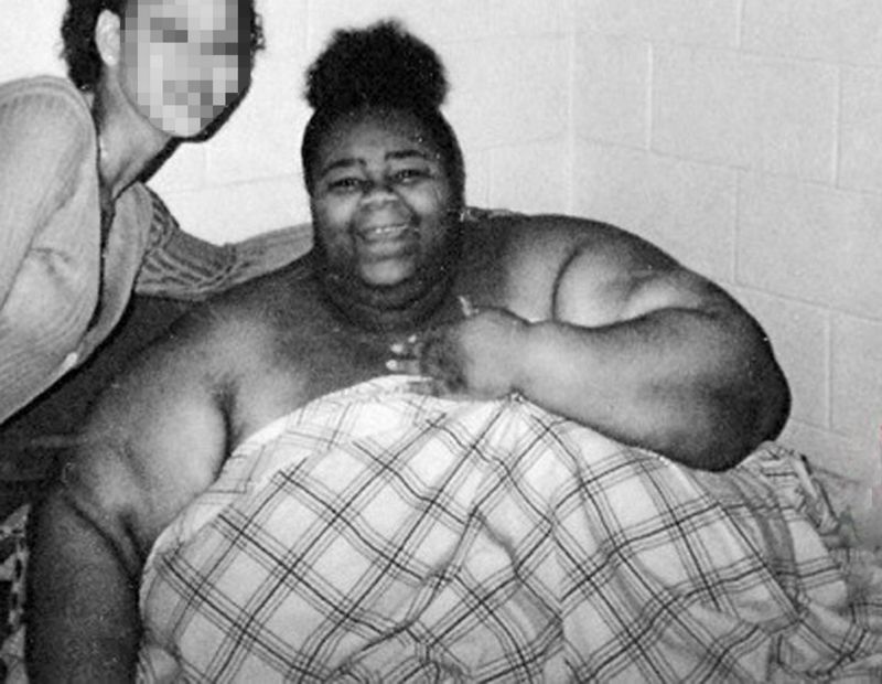 Женщина весом в полтонны после похудения на 230 килограмм 