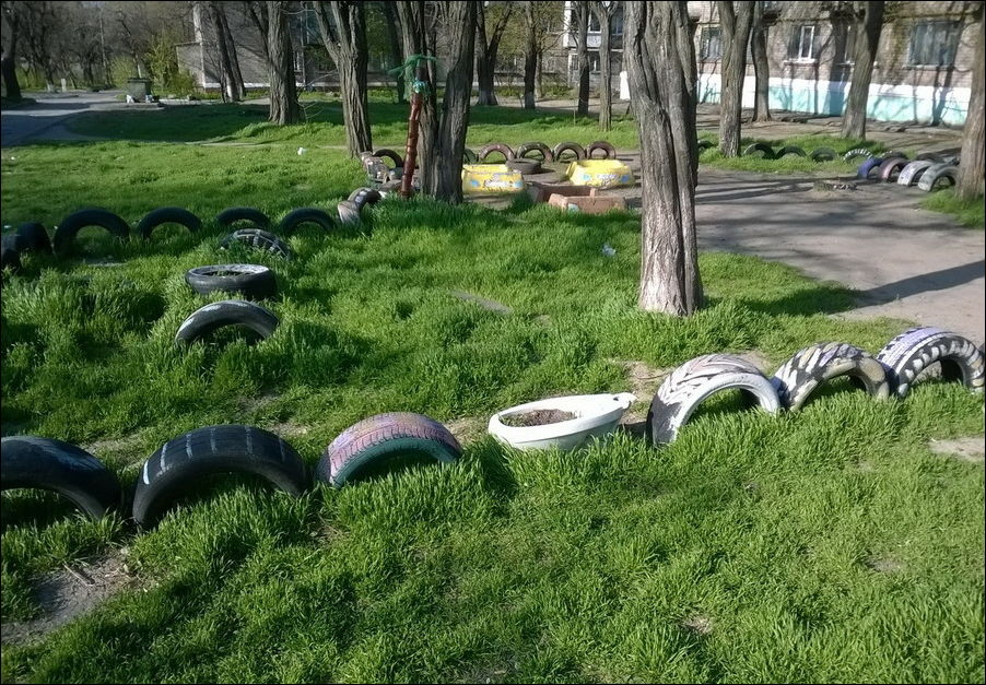 ужасный интерьер российских дворов