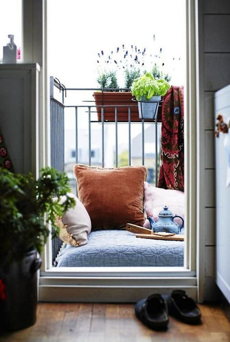 фото стильного и уютного балкона