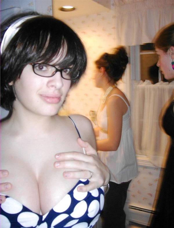 фото девушки с большой грудью