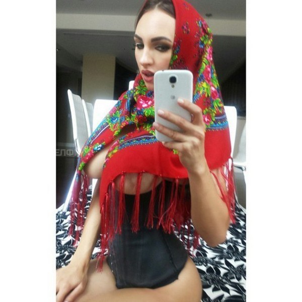пошлое селфи девушки