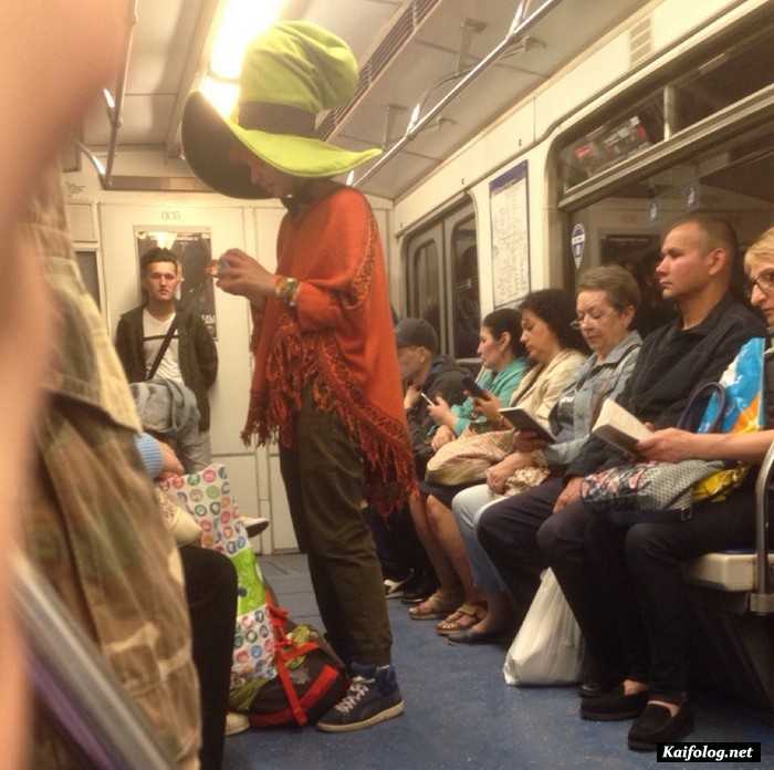 Модники в метро (очередная фотоподборка)