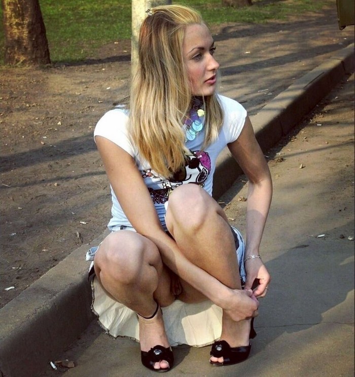 девчонка без трусиков