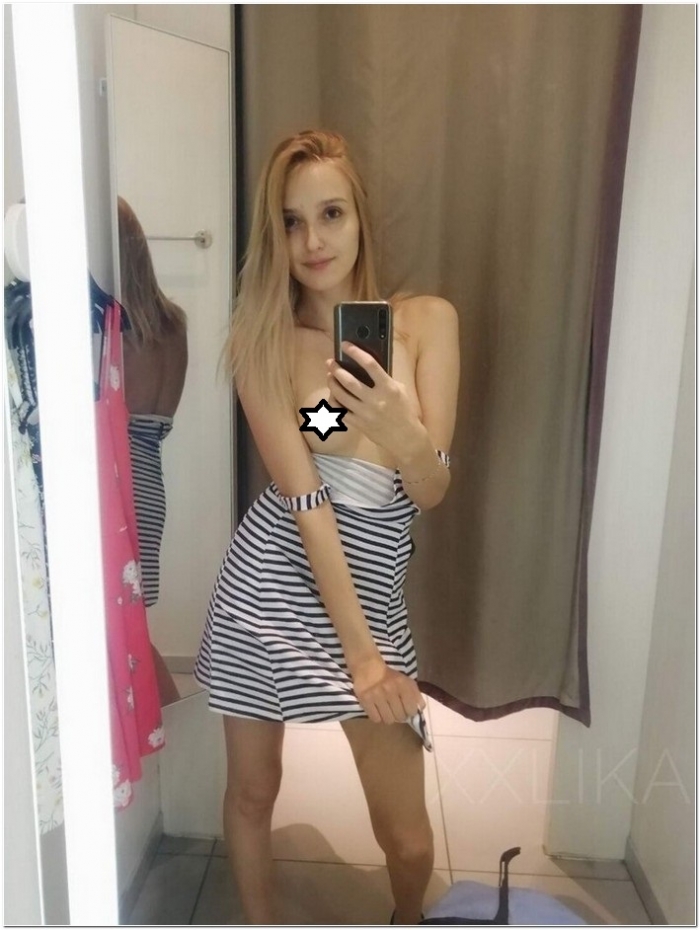 Девушки в зеркалах