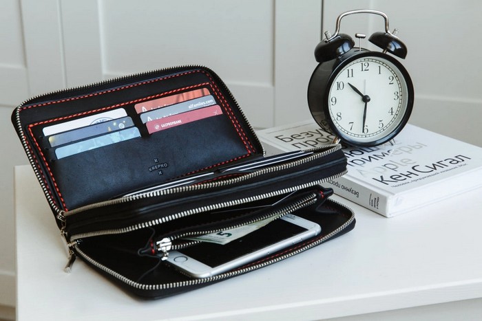 Подборка мужских подарков на Новый год: стиль, кожа и настоящая практичность